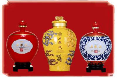 南昌烟酒回收五粮液各种摆件.jpg